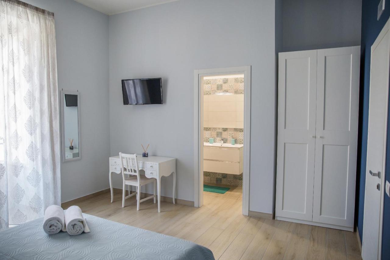Gleda Rooms Deluxe بومبيي المظهر الخارجي الصورة