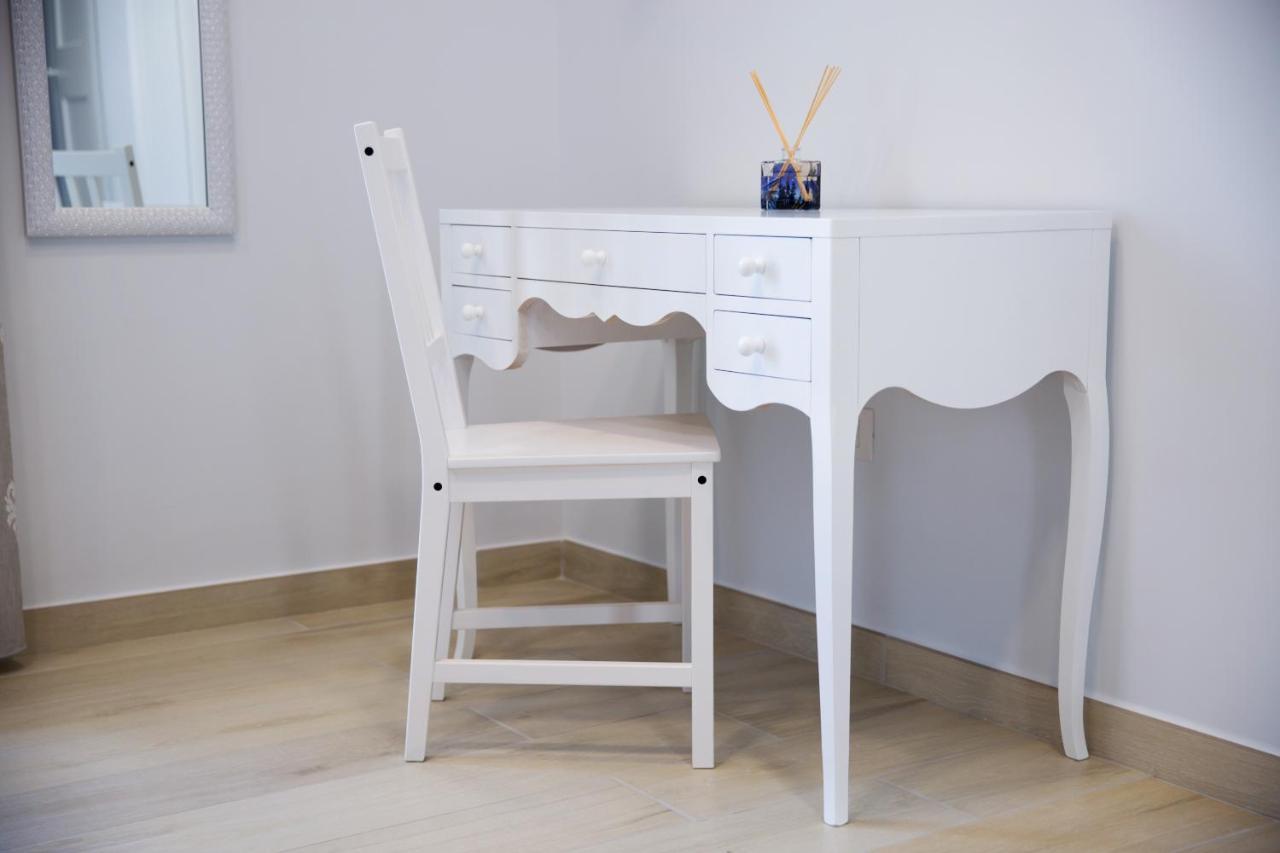 Gleda Rooms Deluxe بومبيي المظهر الخارجي الصورة