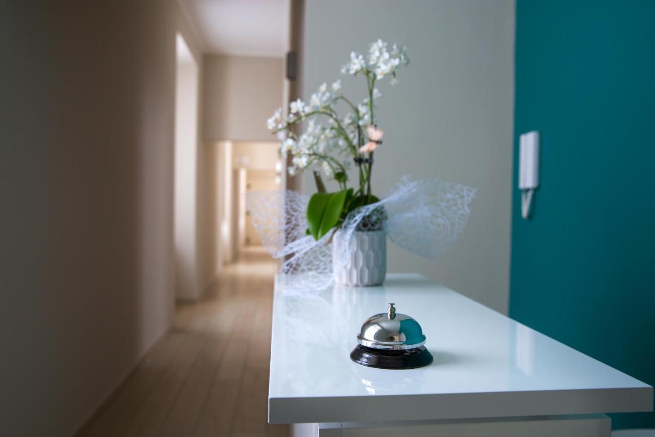 Gleda Rooms Deluxe بومبيي المظهر الخارجي الصورة