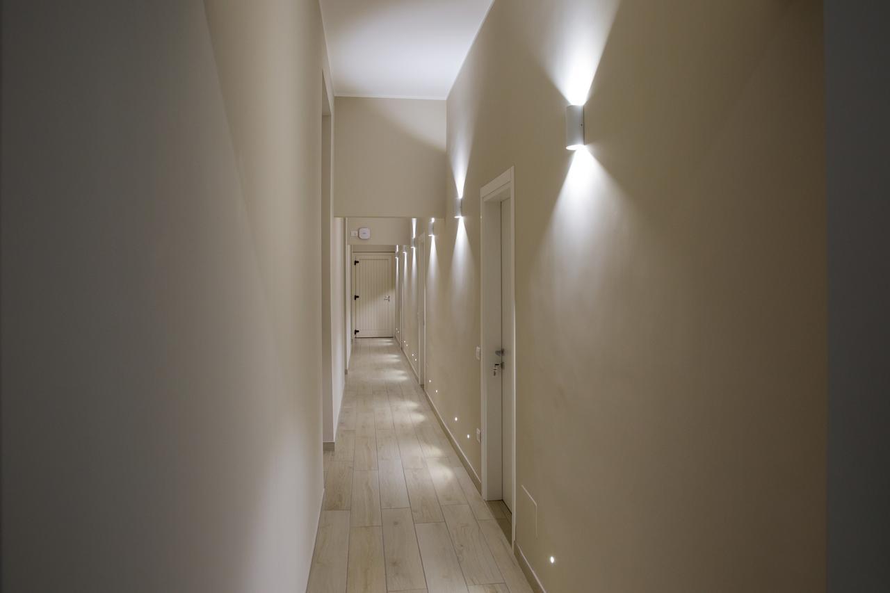 Gleda Rooms Deluxe بومبيي المظهر الخارجي الصورة