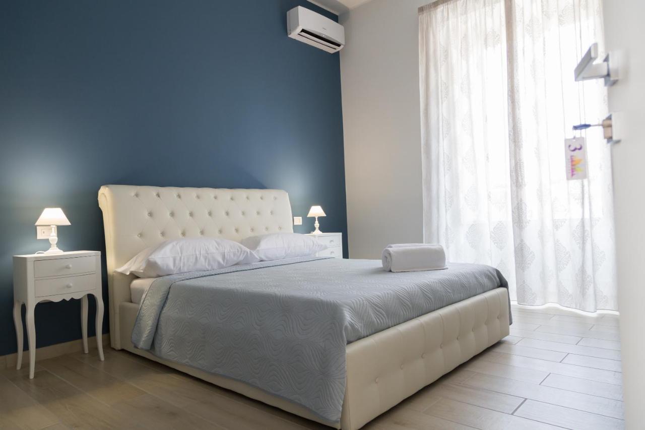 Gleda Rooms Deluxe بومبيي المظهر الخارجي الصورة